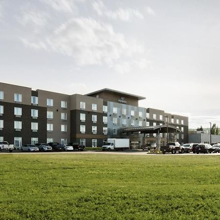 Pomeroy Inn & Suites Принс-Джордж Экстерьер фото