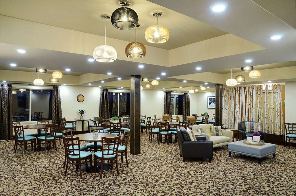 Pomeroy Inn & Suites Принс-Джордж Ресторан фото